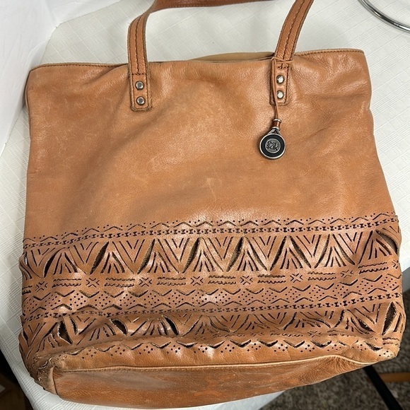 The Sak laser cut design tote - Picture 9 of 9